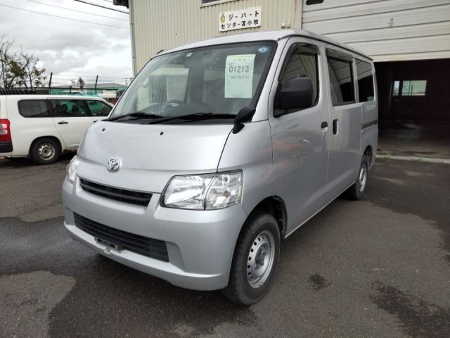 1213 Toyota Lite ace van S412M 2018 г. (LUM Hokkaido Nyusatsu)